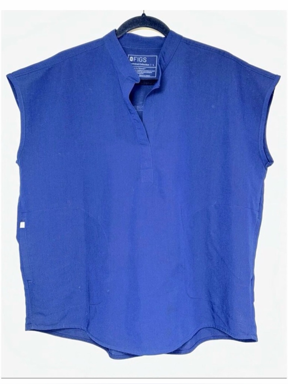 Figs navy blue scrub top large